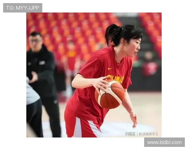 女篮热身胜巴西 双射手回暖显锋芒